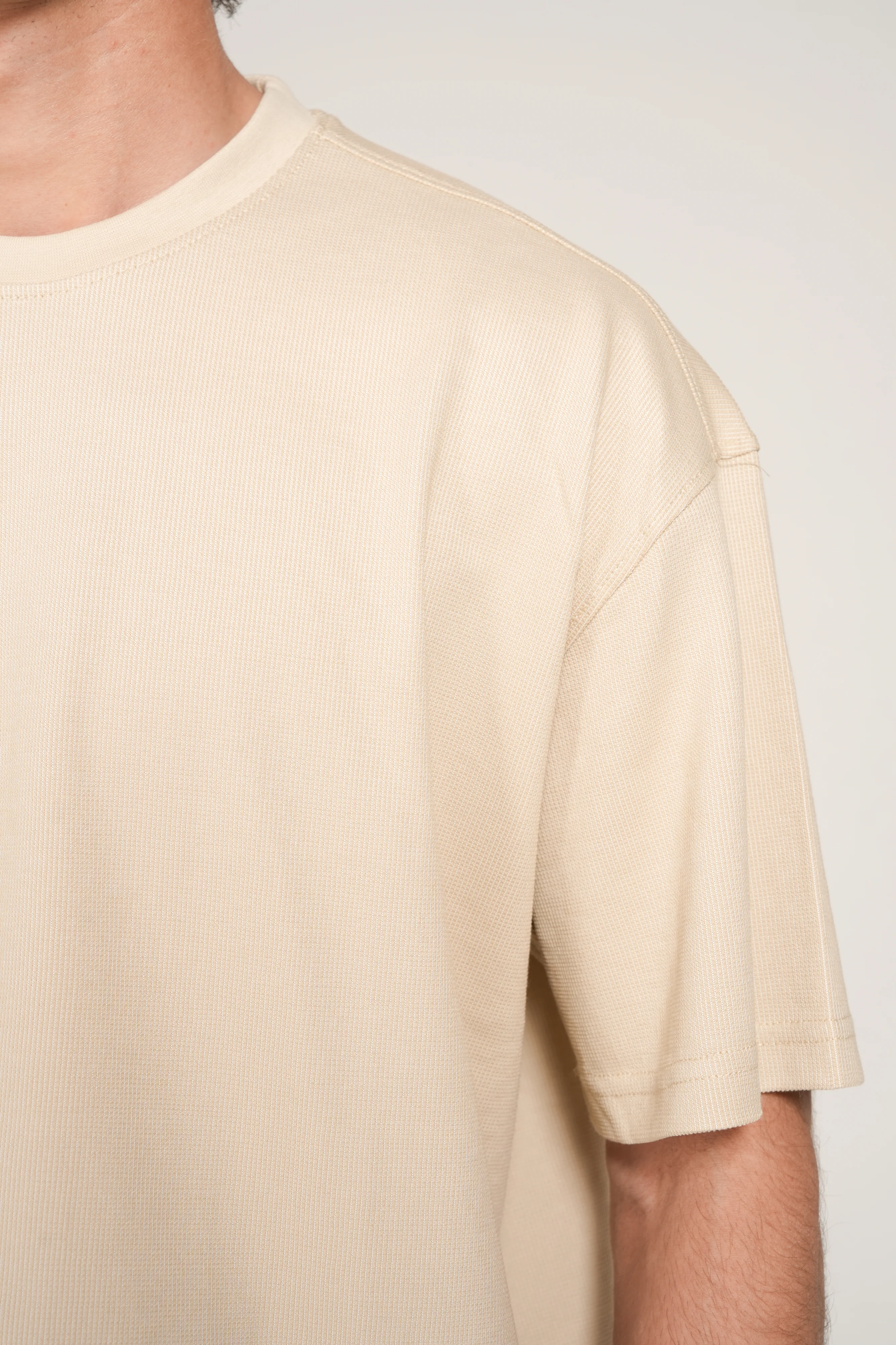 BAGGY FIT TEXTURED TEE - Image 4