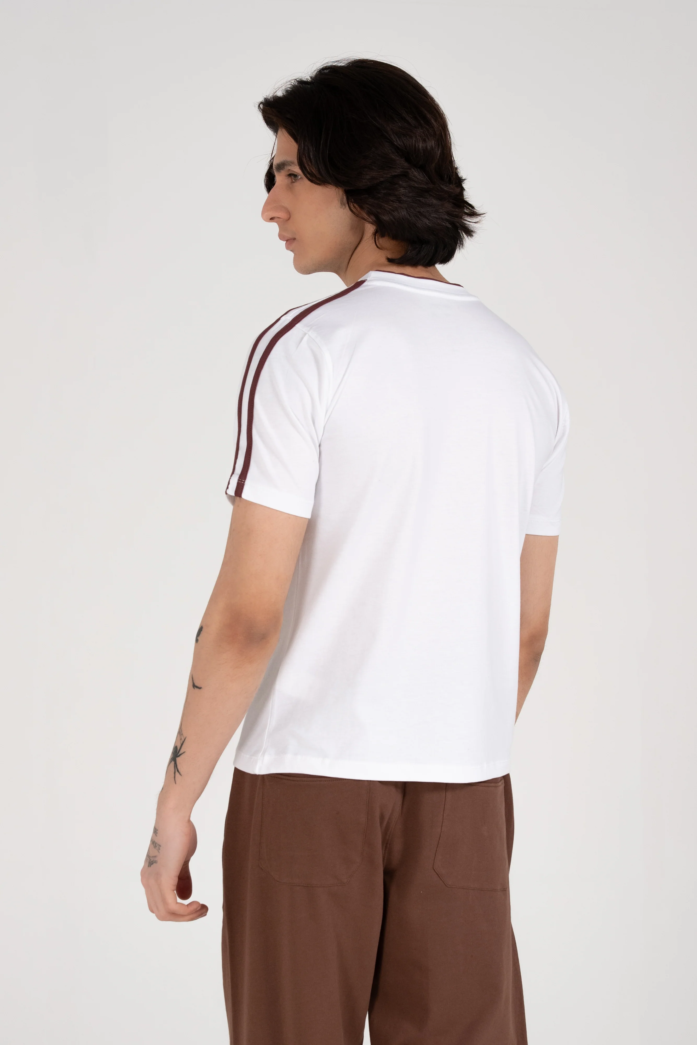 SLIM CROPPED FIT GRAPHIC TEE - Image 3