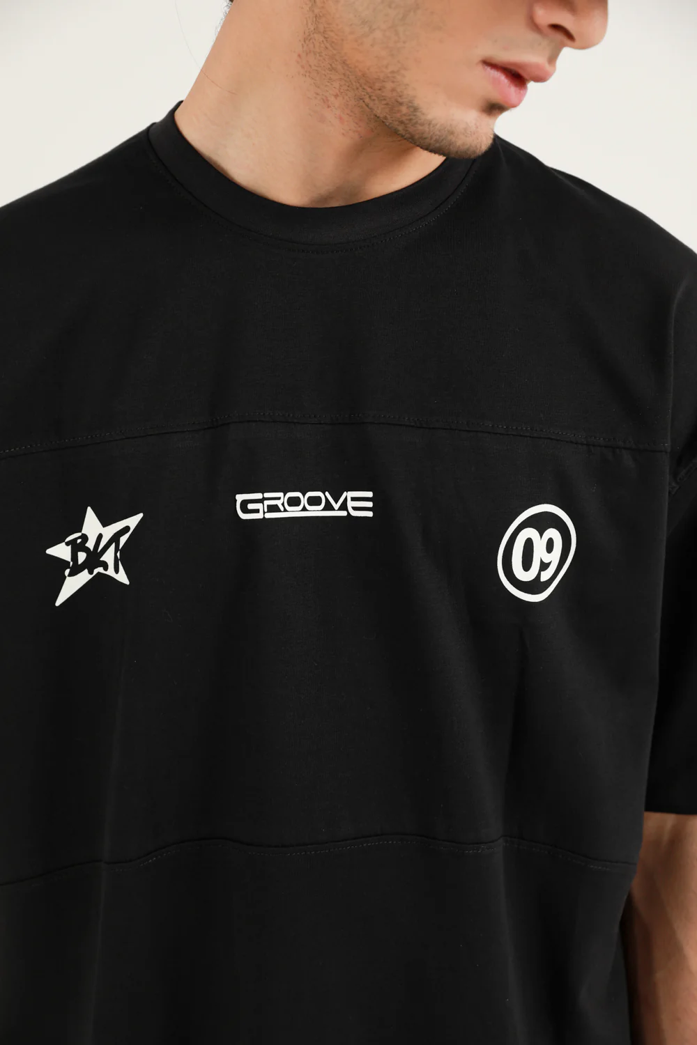 BOXY FIT GRAPHIC TEE - Image 3