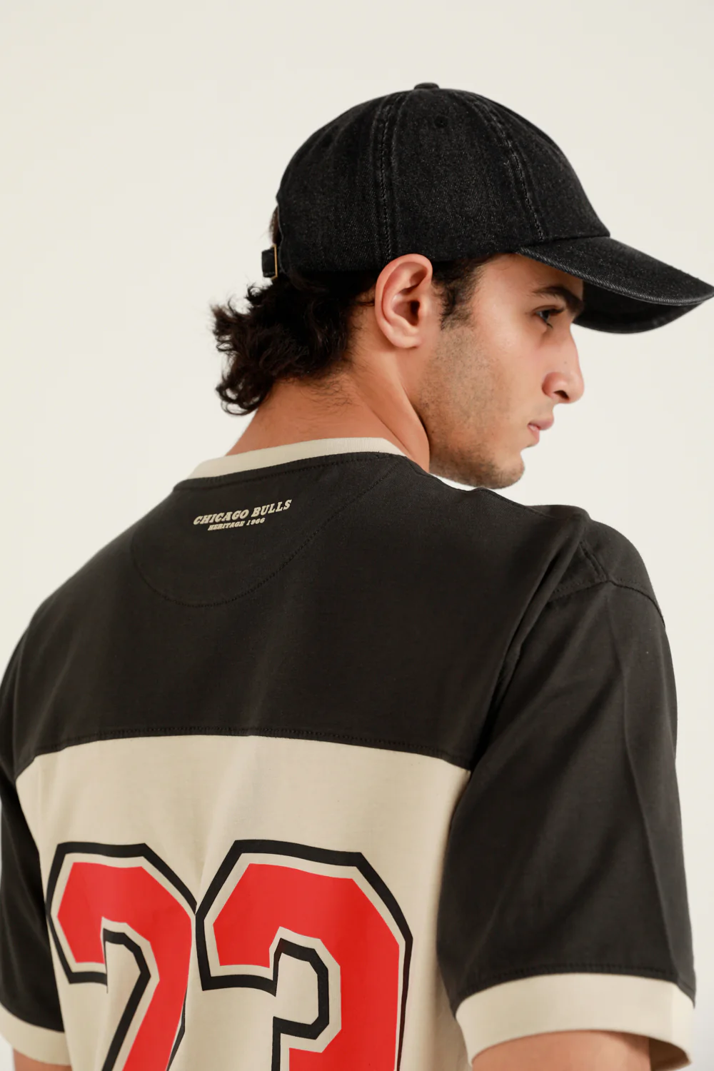 RELAXED FIT CONTRAST PANEL TEE - Image 4