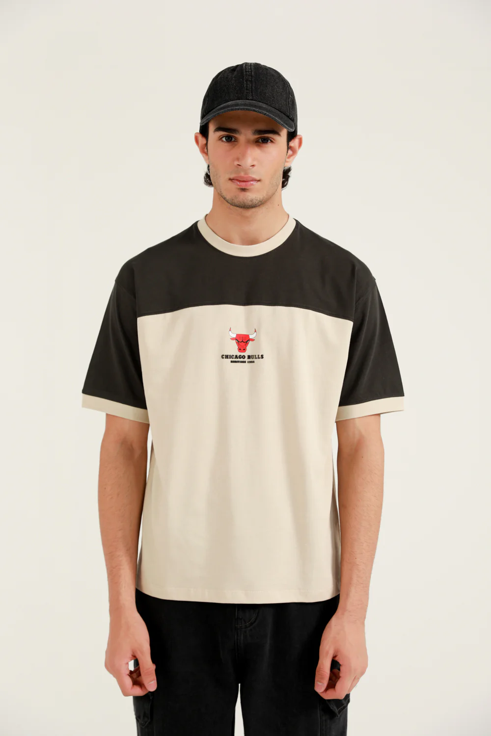 RELAXED FIT CONTRAST PANEL TEE - Image 5