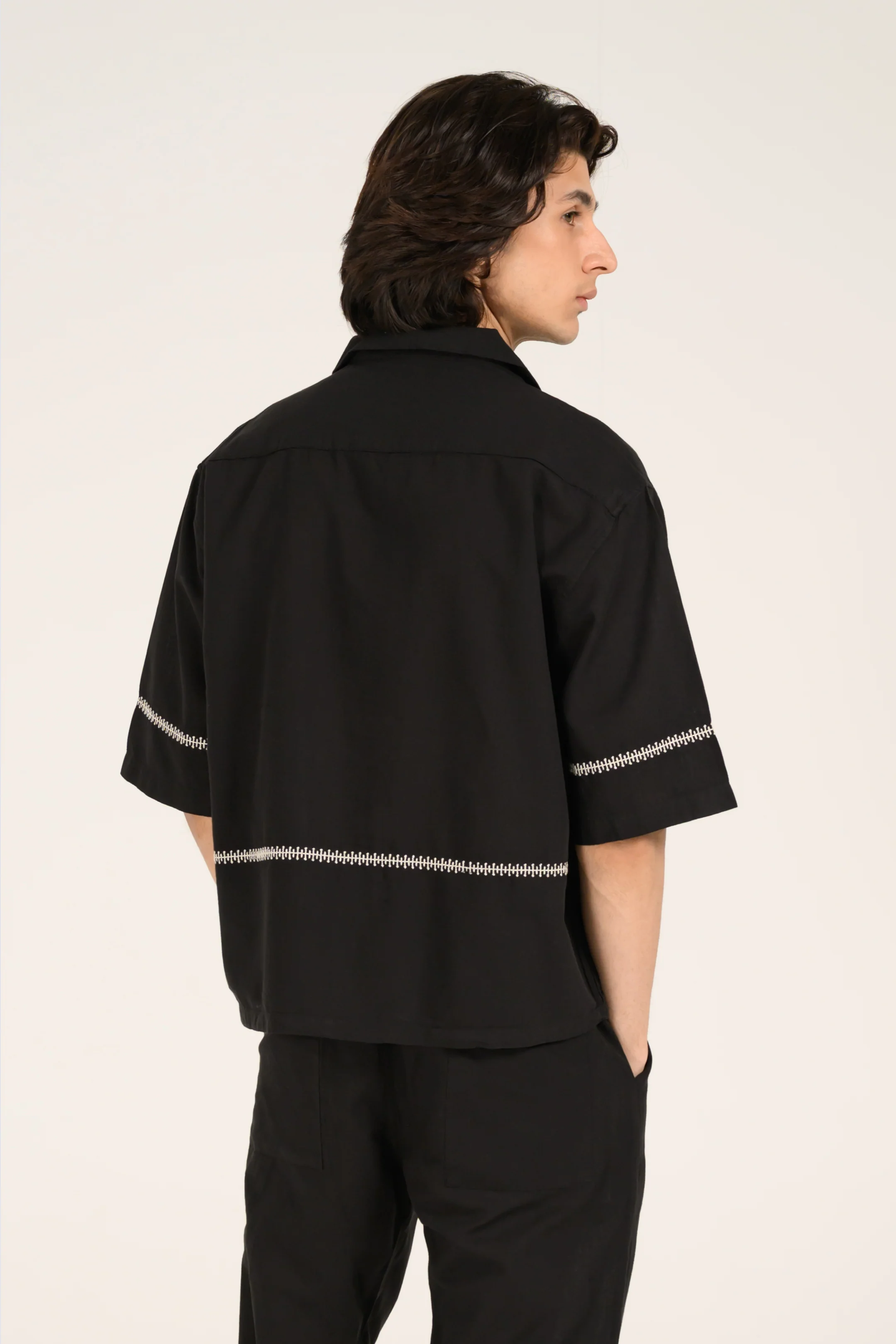 BOXY FIT RESORT COLLAR SHIRT - Image 2