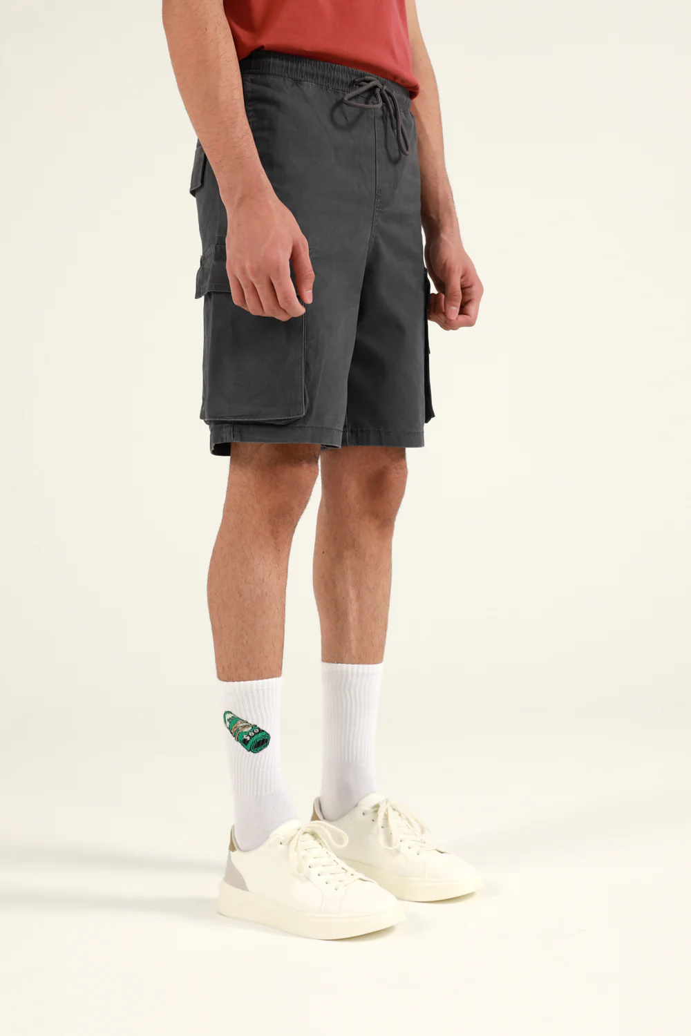 TEXTURED CARGO SHORT - Image 2