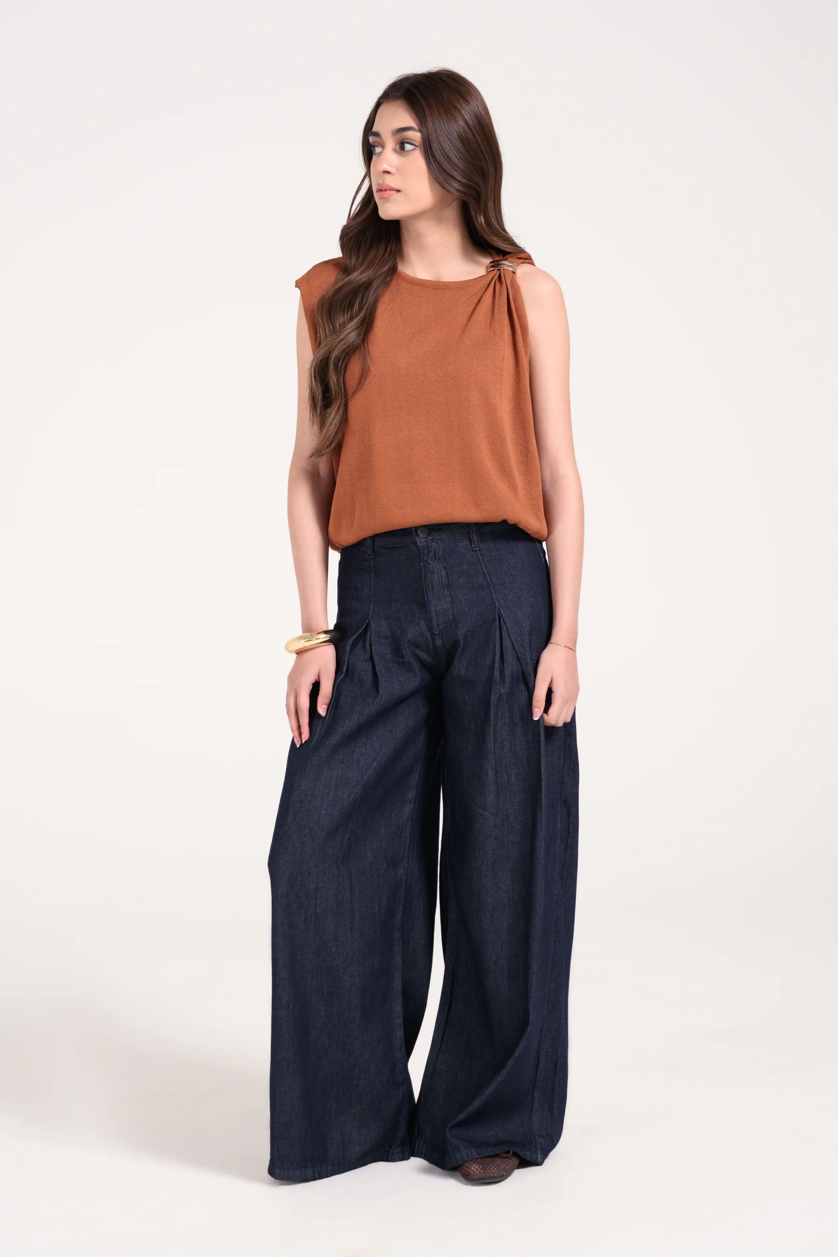 KNITTED TOP WITH ELASTICATED HEM - Image 4