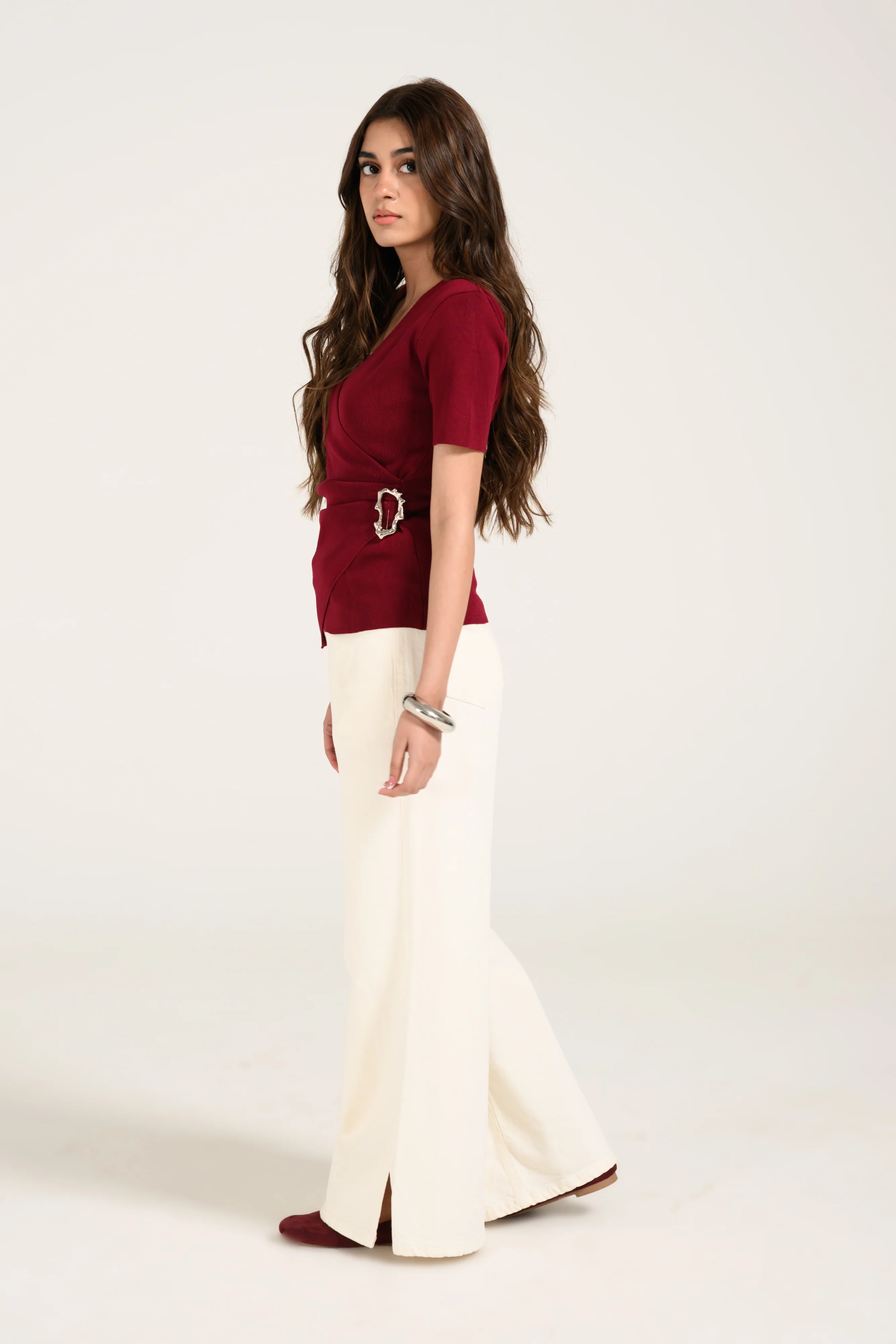 KNITTED TOP WITH BROOCH - Image 2
