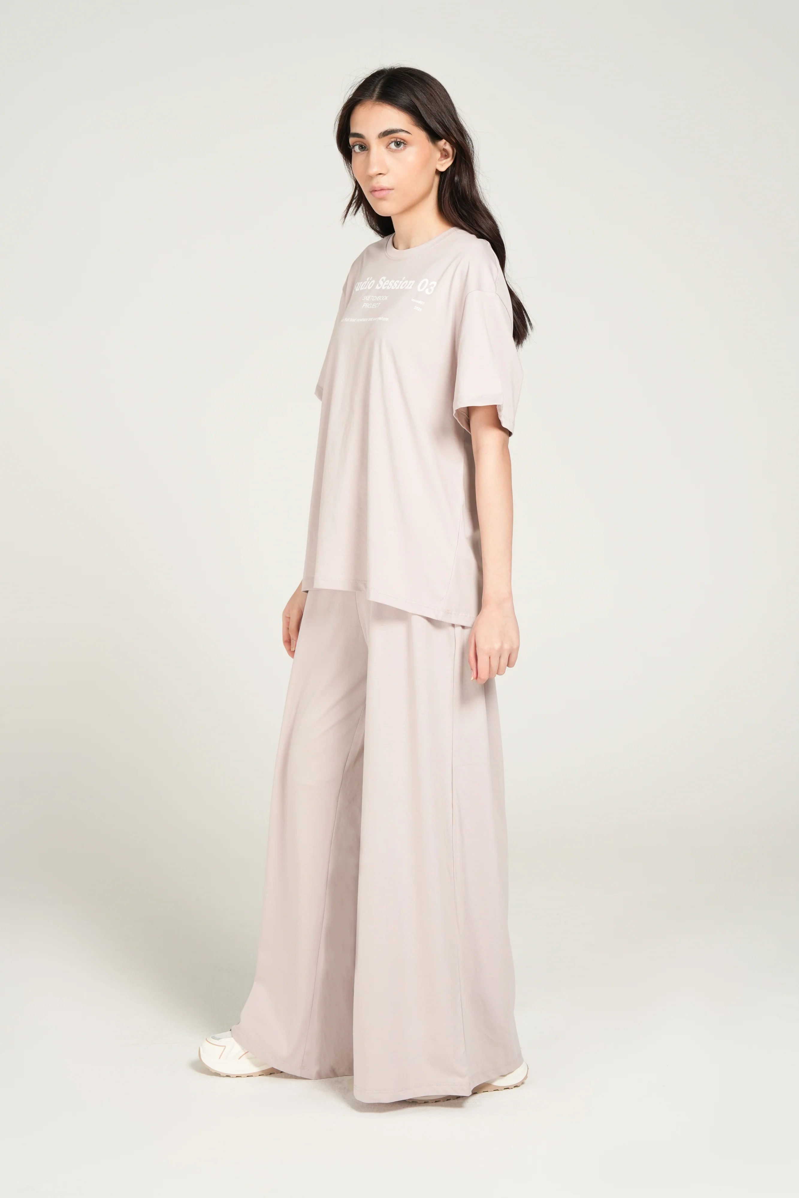 GRAPHIC OVERSIZED TEE - Image 2