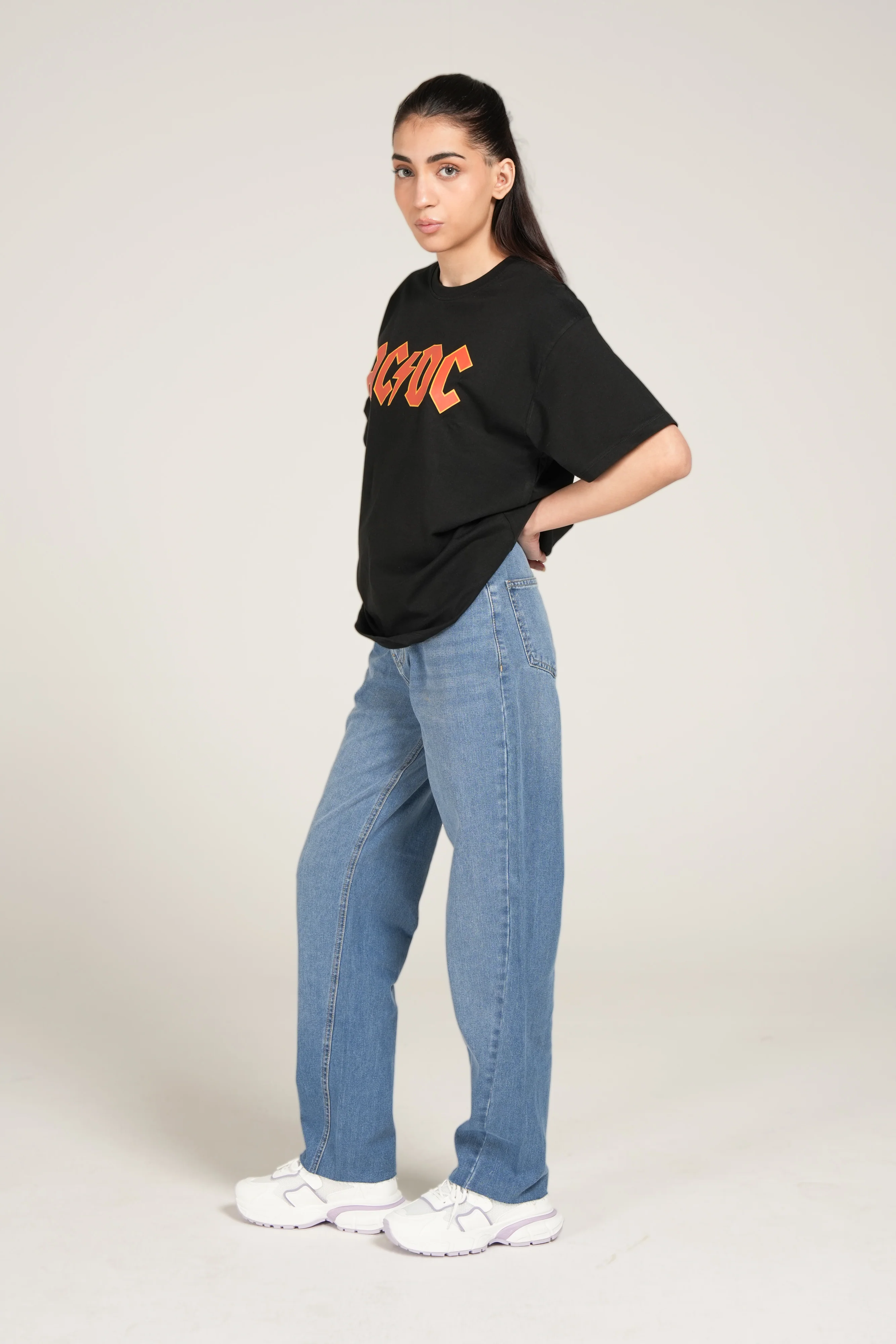 GRAPHIC OVERSIZED TEE - Image 2