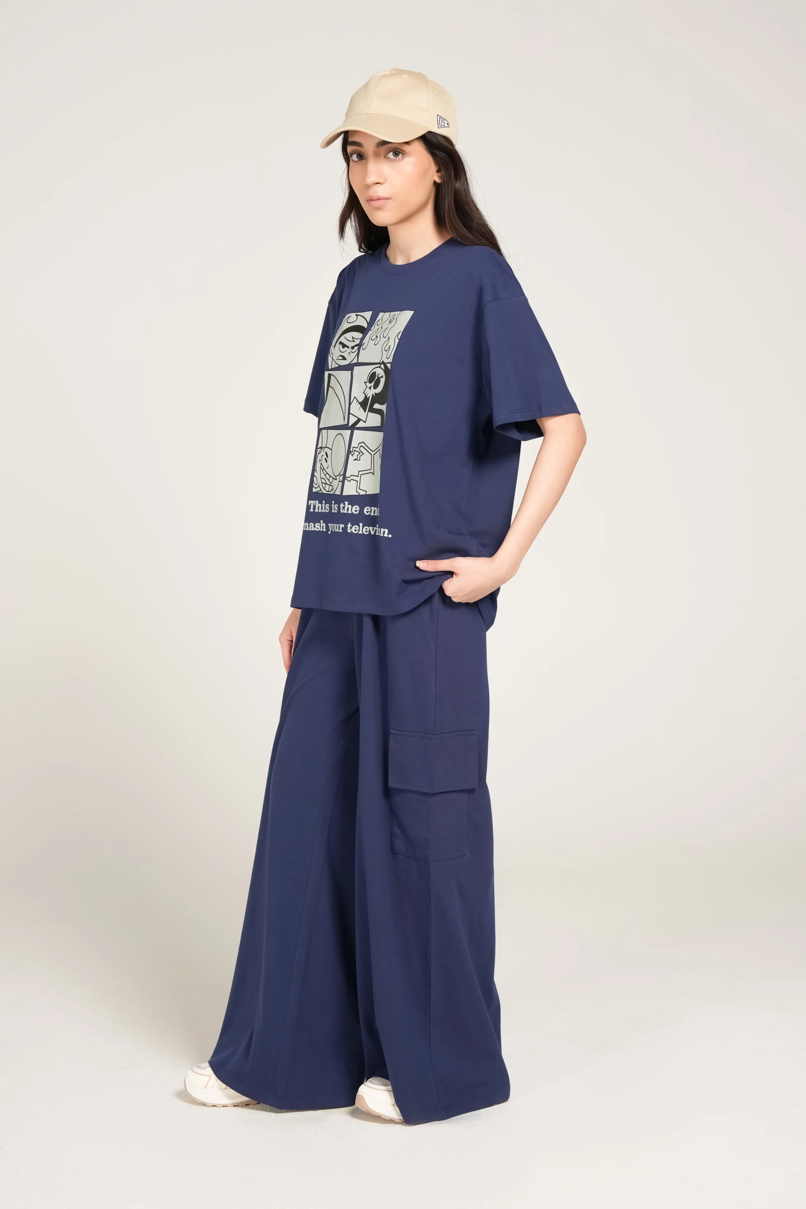 GRAPHIC OVERSIZED TEE - Image 2