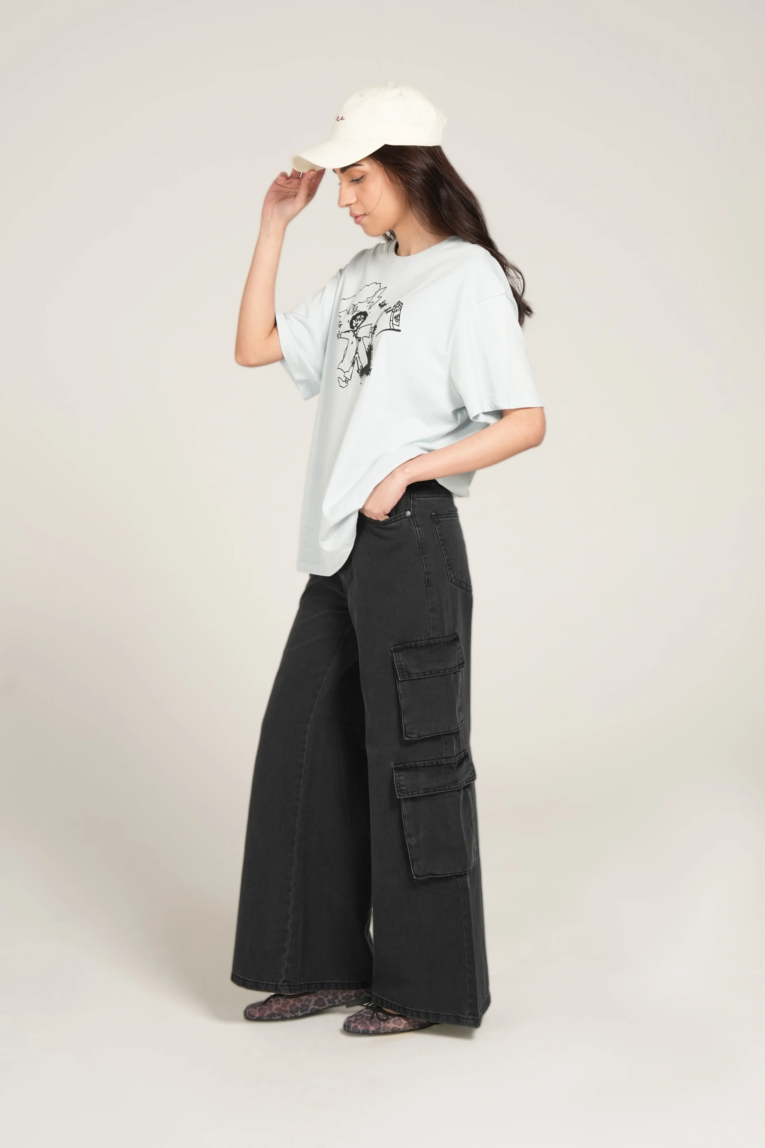 GRAPHIC OVERSIZED TEE - Image 2