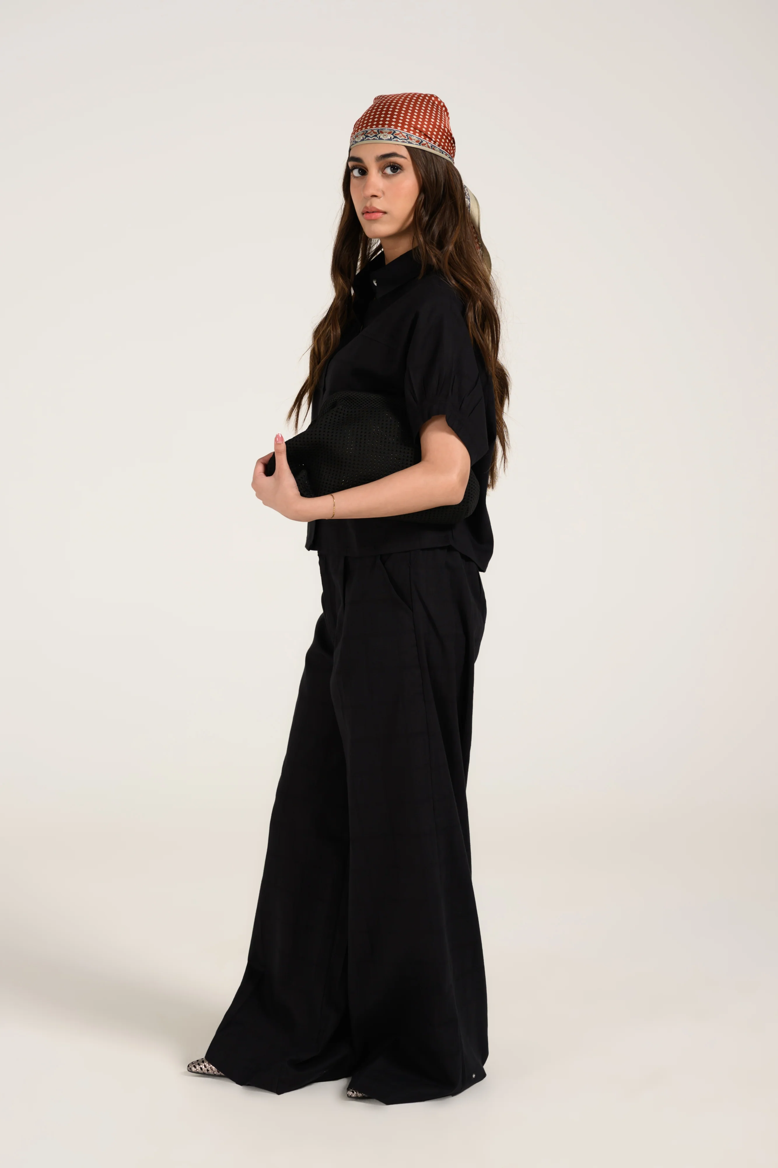 TEXTURED CROPPED BUTTON DOWN TOP - Image 2