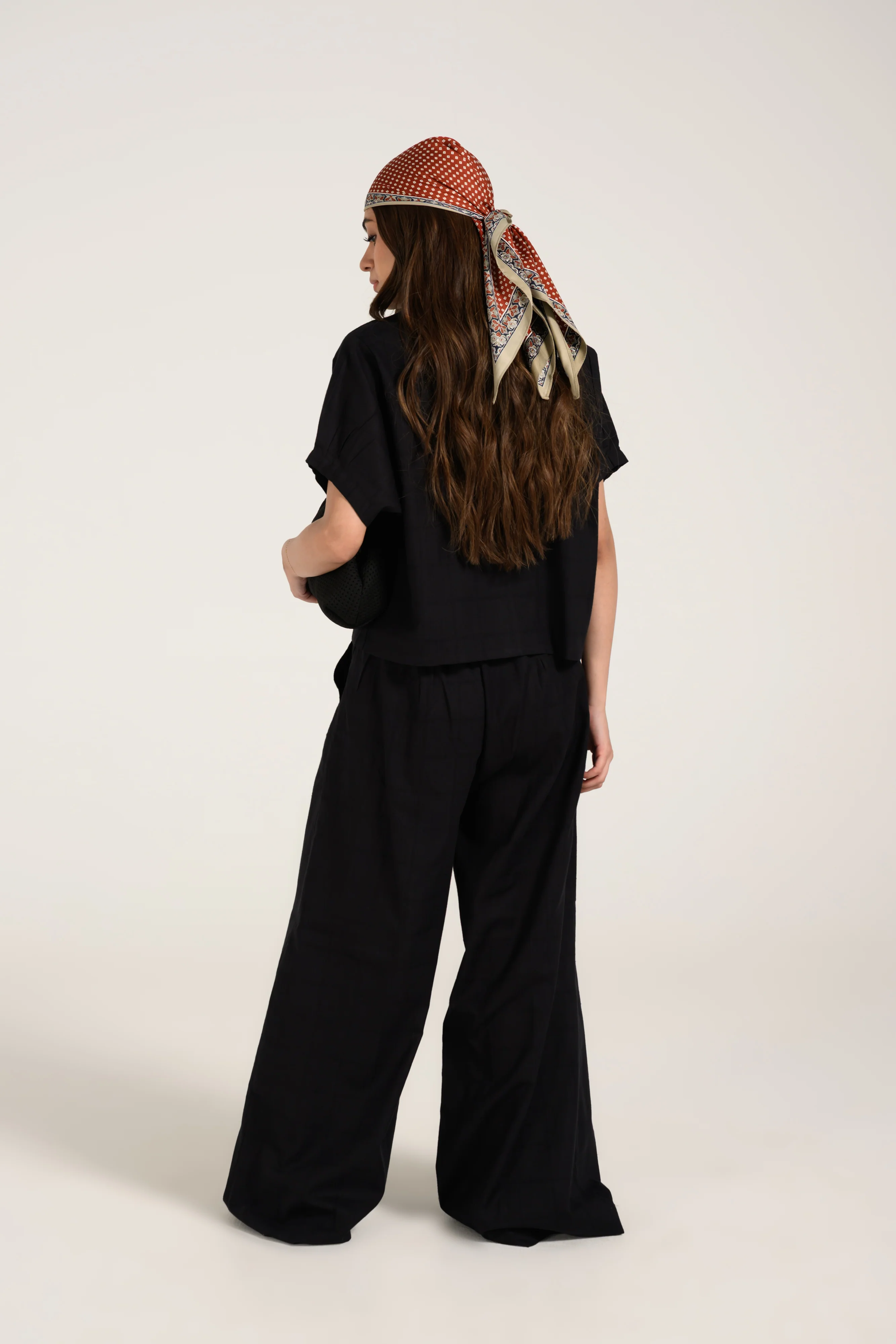 TEXTURED CROPPED BUTTON DOWN TOP - Image 3