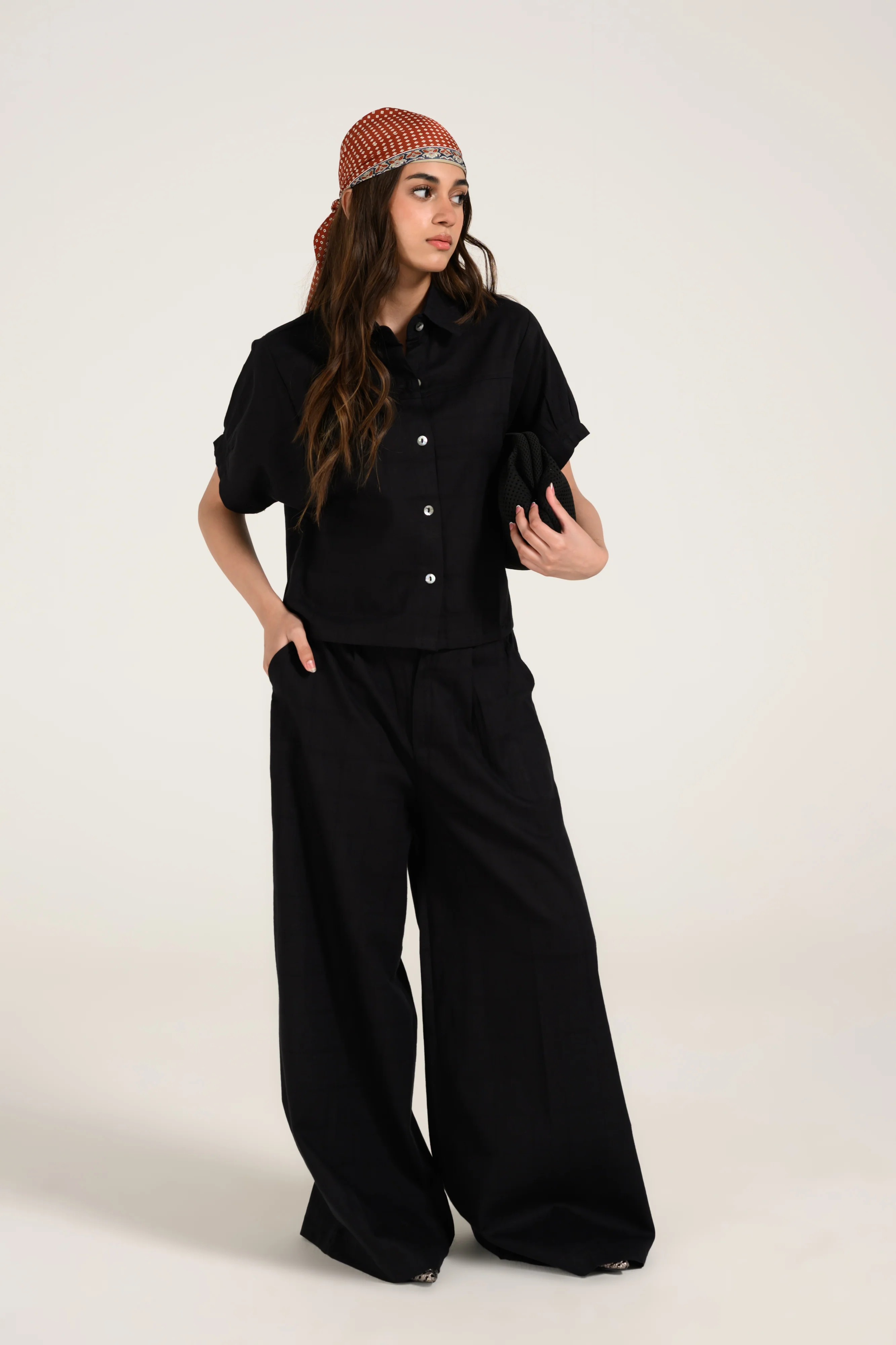 TEXTURED CROPPED BUTTON DOWN TOP - Image 4