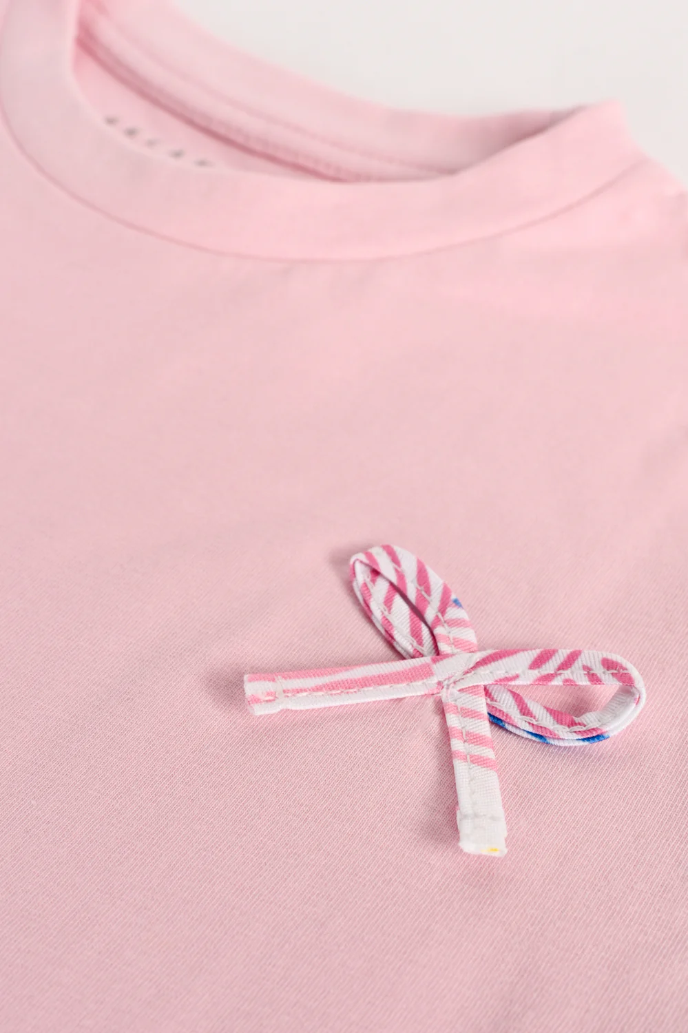 GIRLS DROP SHOULDER APPLIQUE BOW T-SHIRT - Image 2
