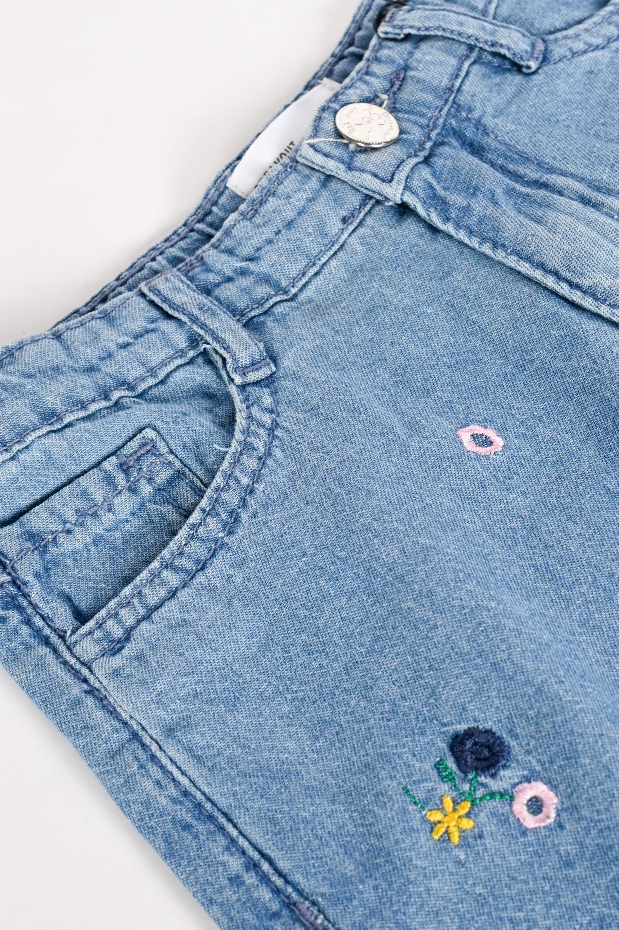 GIRLS EMBROIDERED DENIM SHORTS - Image 3