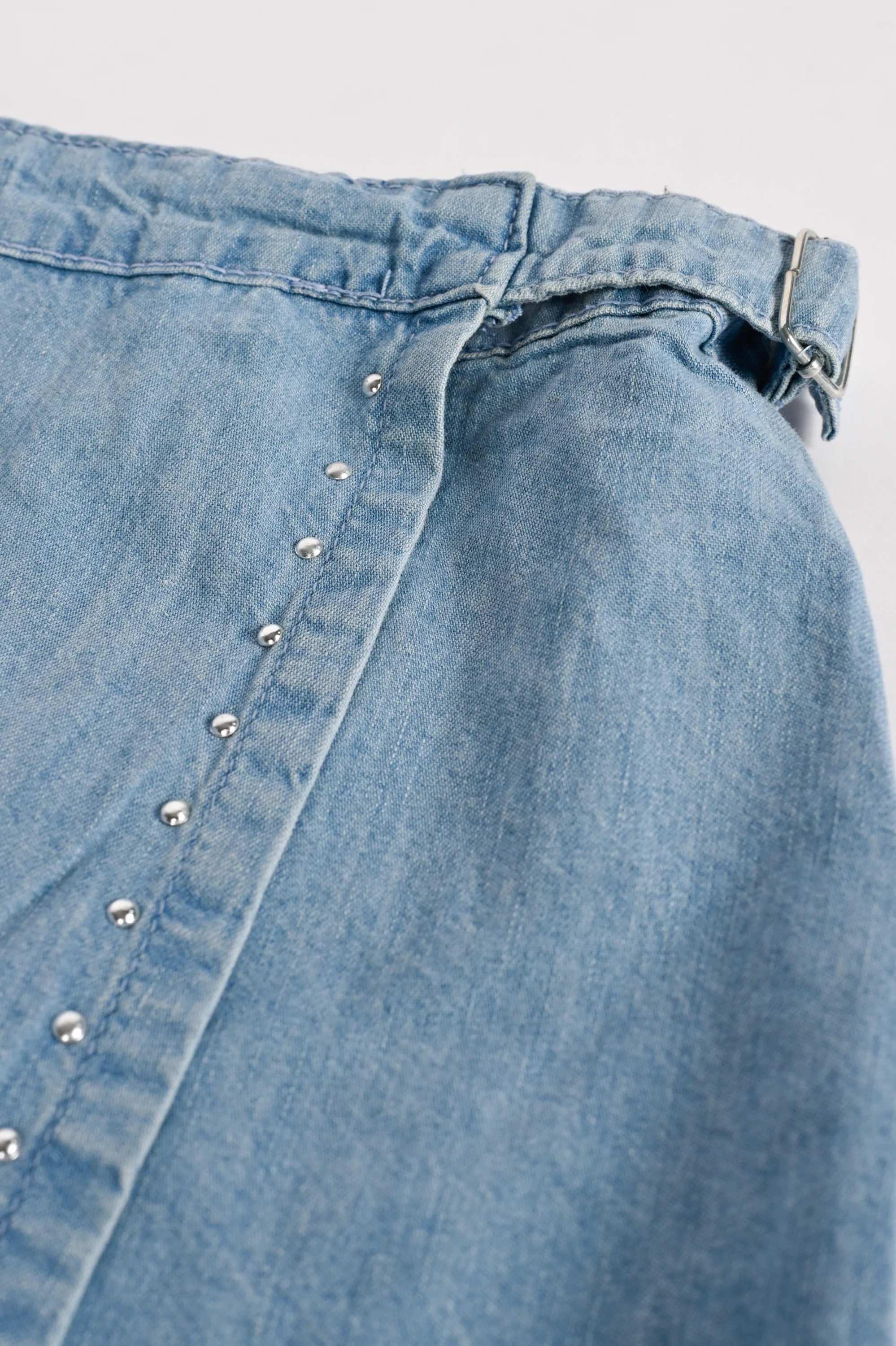 GIRLS OVERLAP STUDED DENIM SKIRT - Image 3
