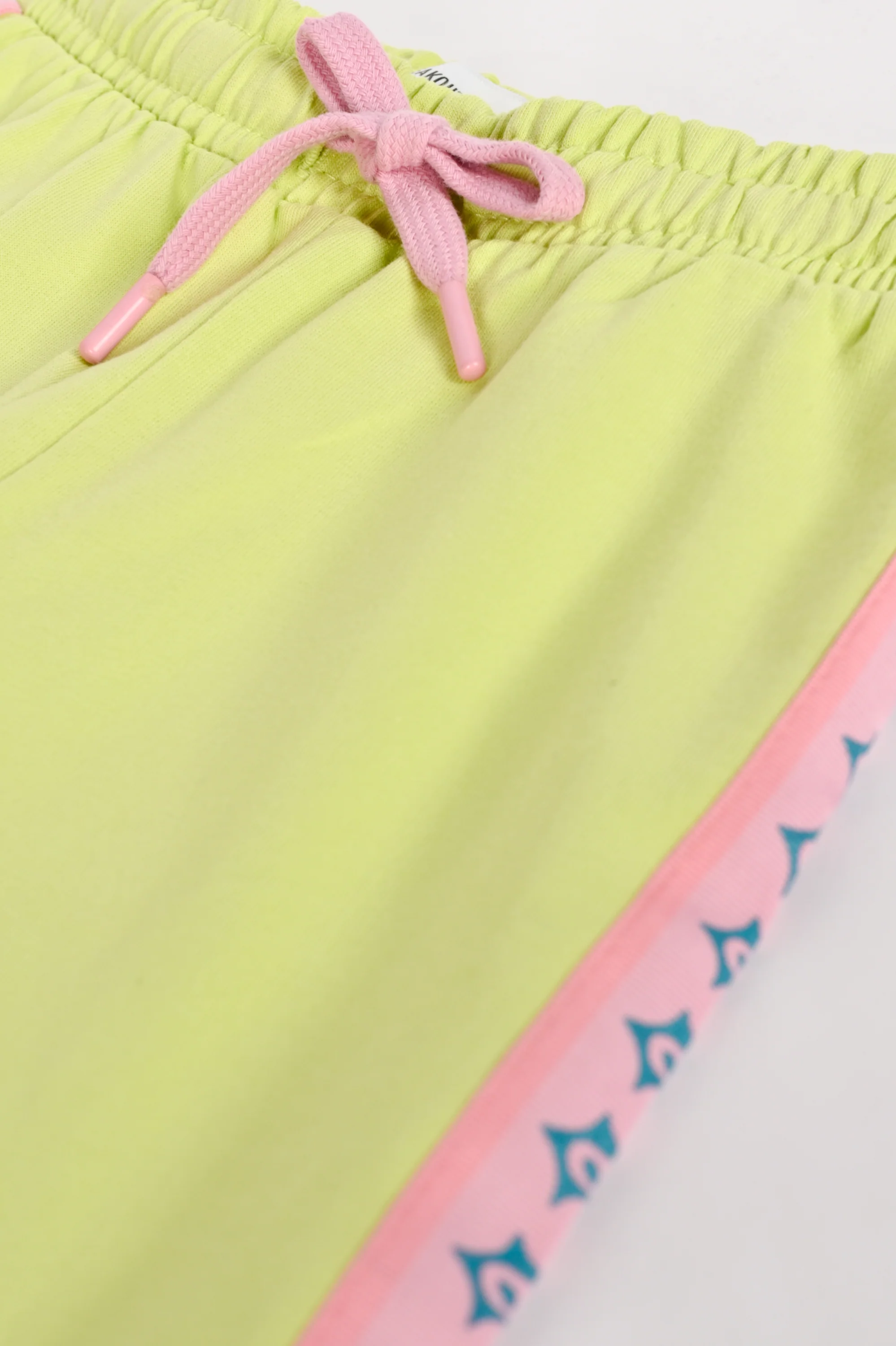 GIRLS KNIT SHORTS WITH CONTRAST TRIM - Image 3