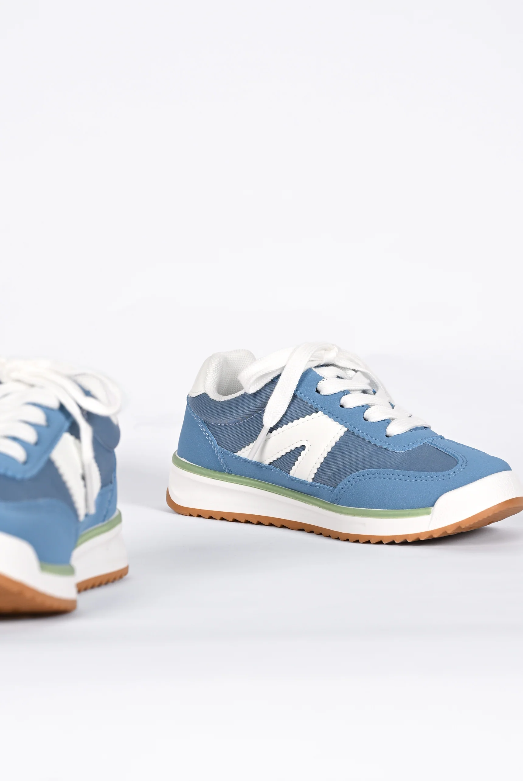 GIRLS CONTRAST SNEAKERS - Image 3